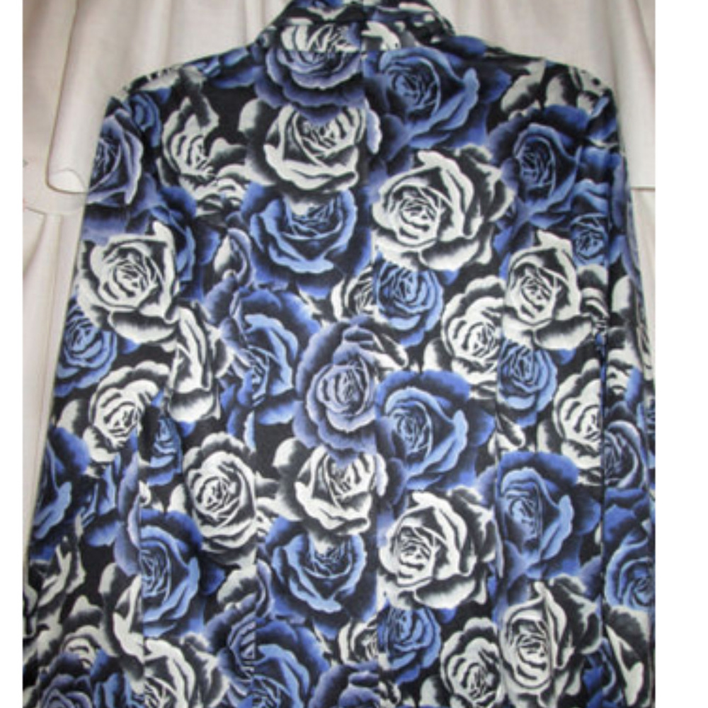 OLIVIA MOON WOMENS SIZE M SWEATER WITH ROSE PRINT - Picture 4 of 4